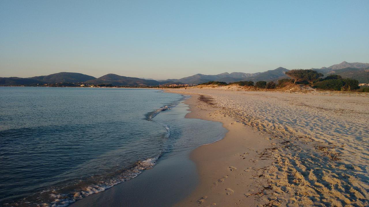 Appartamento Residenziale Trilocale 6 Posti Letto Via Sardegna San Teodoro ซาน เตโอโดโร ภายนอก รูปภาพ