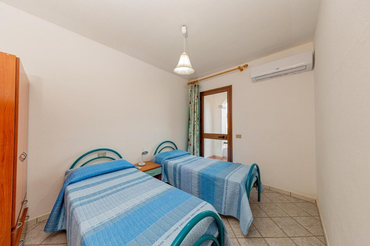 Appartamento Residenziale Trilocale 6 Posti Letto Via Sardegna San Teodoro ซาน เตโอโดโร ภายนอก รูปภาพ