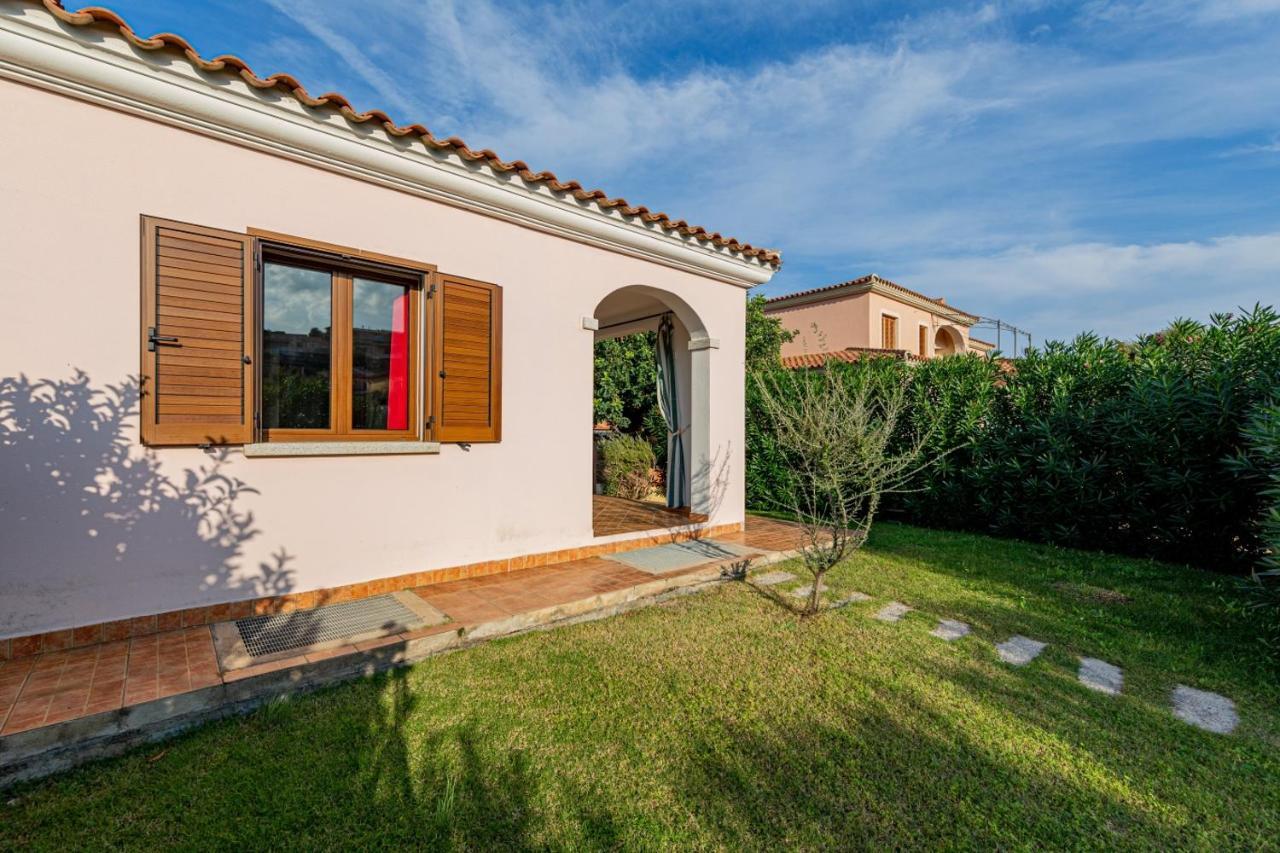 Appartamento Residenziale Trilocale 6 Posti Letto Via Sardegna San Teodoro ซาน เตโอโดโร ภายนอก รูปภาพ
