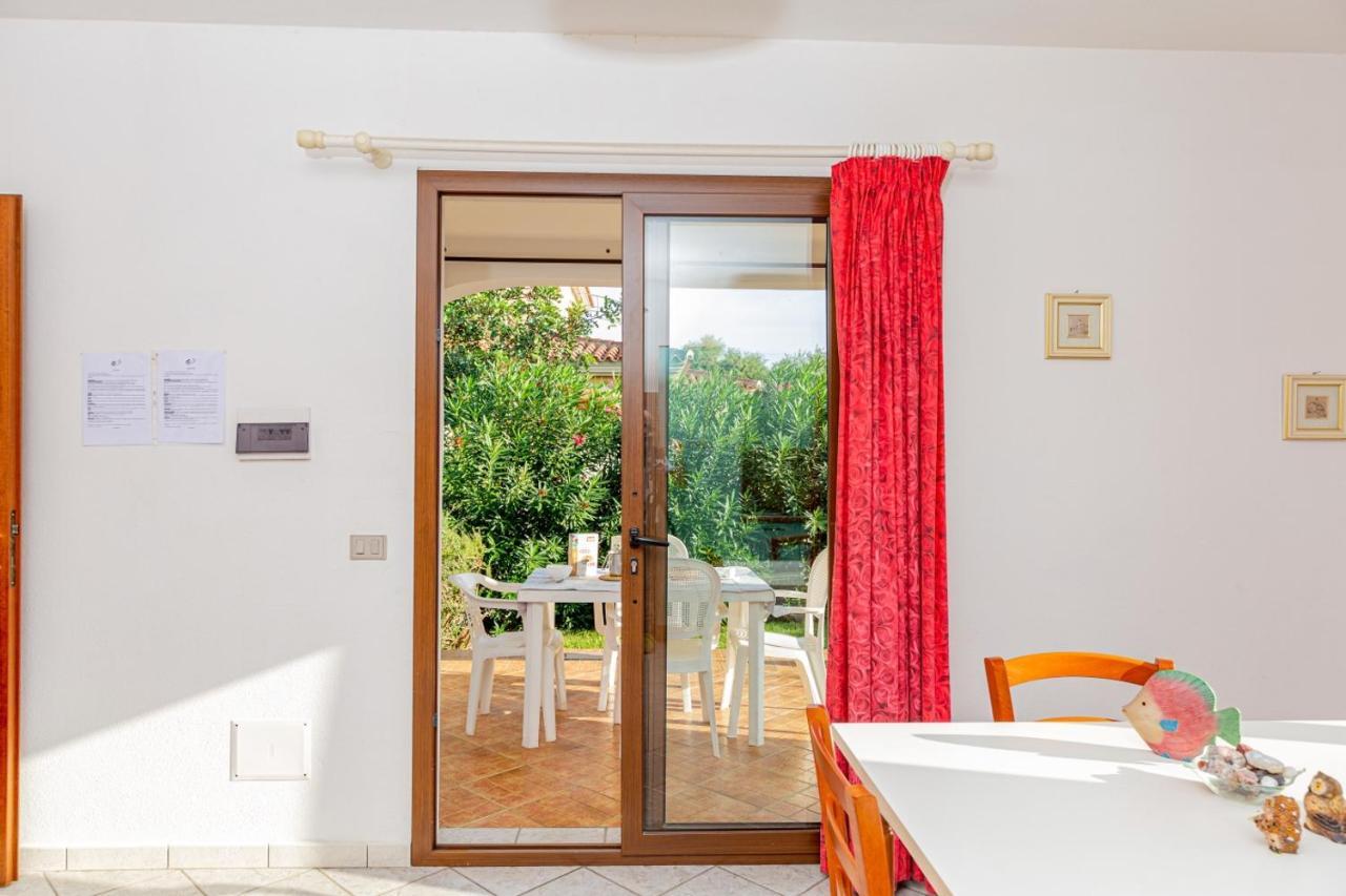 Appartamento Residenziale Trilocale 6 Posti Letto Via Sardegna San Teodoro ซาน เตโอโดโร ภายนอก รูปภาพ