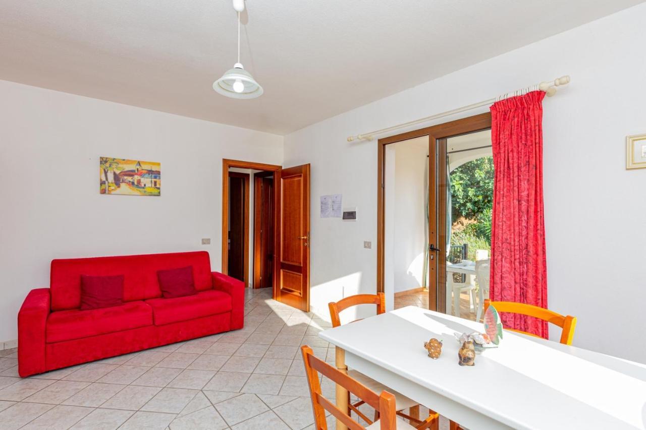 Appartamento Residenziale Trilocale 6 Posti Letto Via Sardegna San Teodoro ซาน เตโอโดโร ภายนอก รูปภาพ