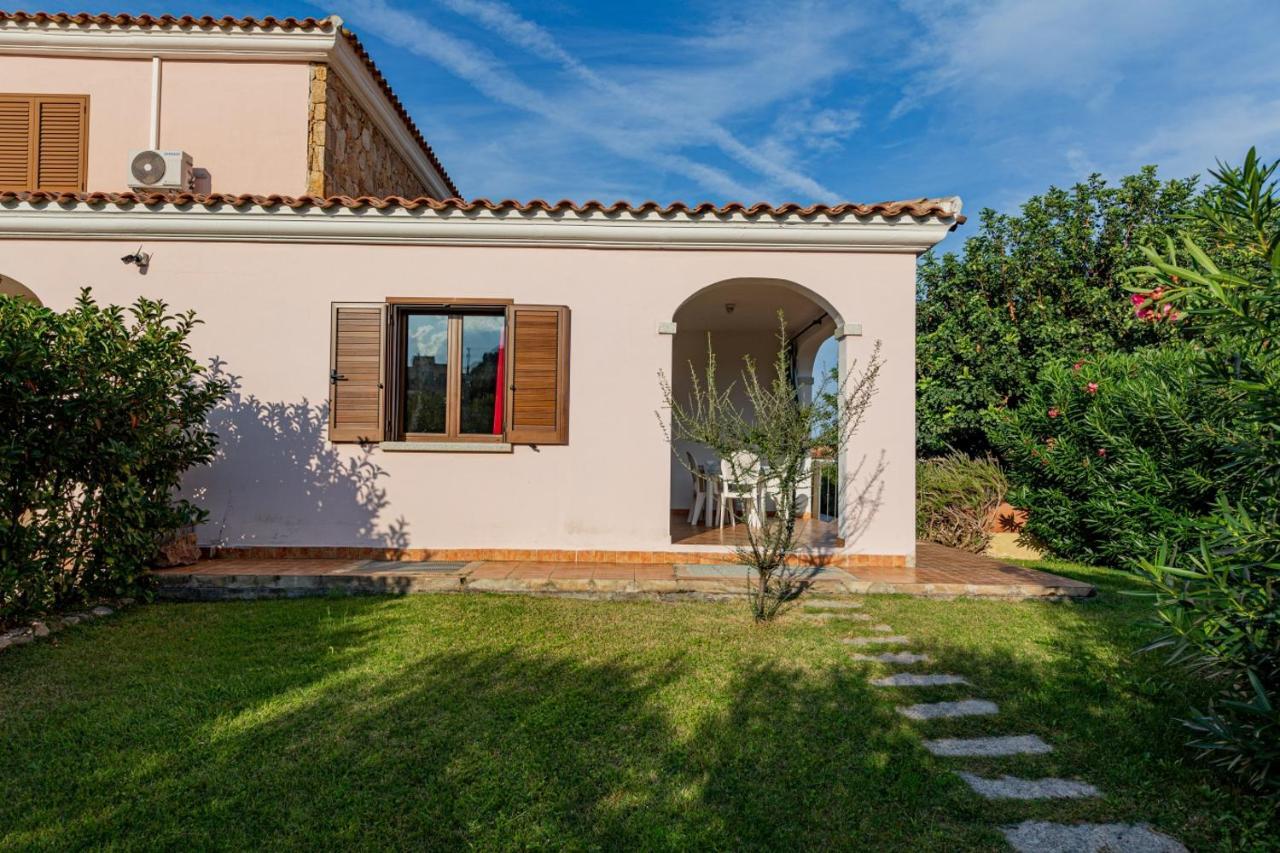 Appartamento Residenziale Trilocale 6 Posti Letto Via Sardegna San Teodoro ซาน เตโอโดโร ภายนอก รูปภาพ